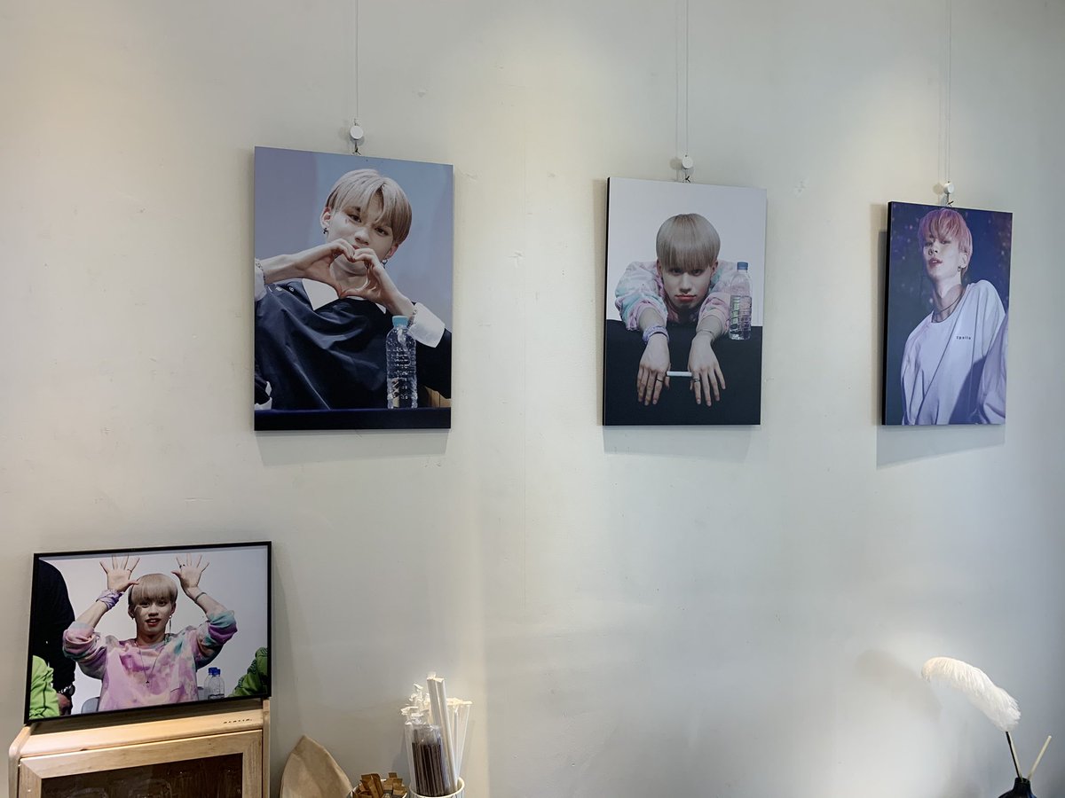 InTheLight_NCus's tweet photo. 카페는 나무 예뻐요~~
정말 수고했어요~~🤍☺️
@todaysechan1216 

#12월에_천사_세찬이_생일축하해 
#앞으로도_함께_가자_영원히 https://t.co/w9JLdemURm
