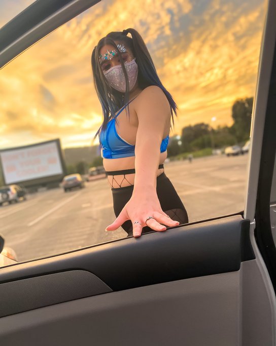 Who else is craving a Drive-In Rave? 👽💘 #edm https://t.co/OmJ9UAD20D<a href="/tag/edm"class="tags">#edm</a>