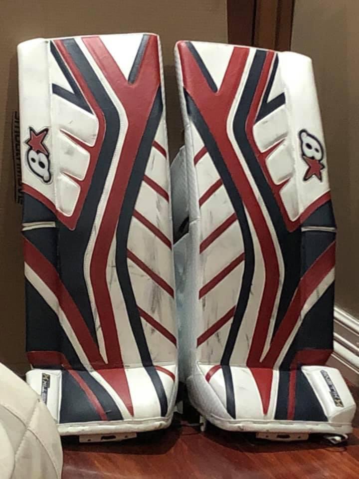 PhilaCustoms's tweet photo. A little navy and maroon to spruce these Brian’s up! https://t.co/i8IvVkrItf https://t.co/9VBbMep85d
