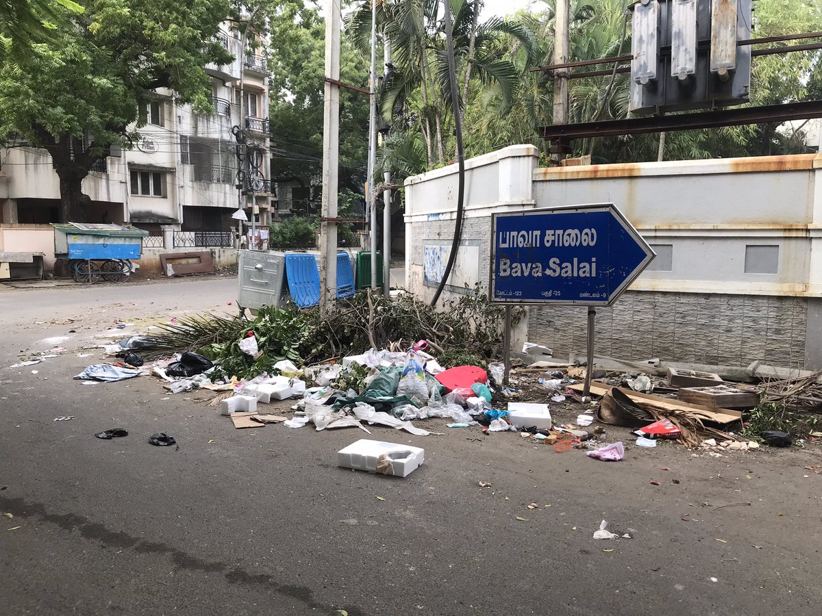 chidambharam's tweet photo. @chennaicorp this is the state in a premium place in Chennai, Alwarpet. Kindly educate the public to fill dustbins in front of their house or increase the capacity of public dustbins. https://t.co/BiTf0g7Md1