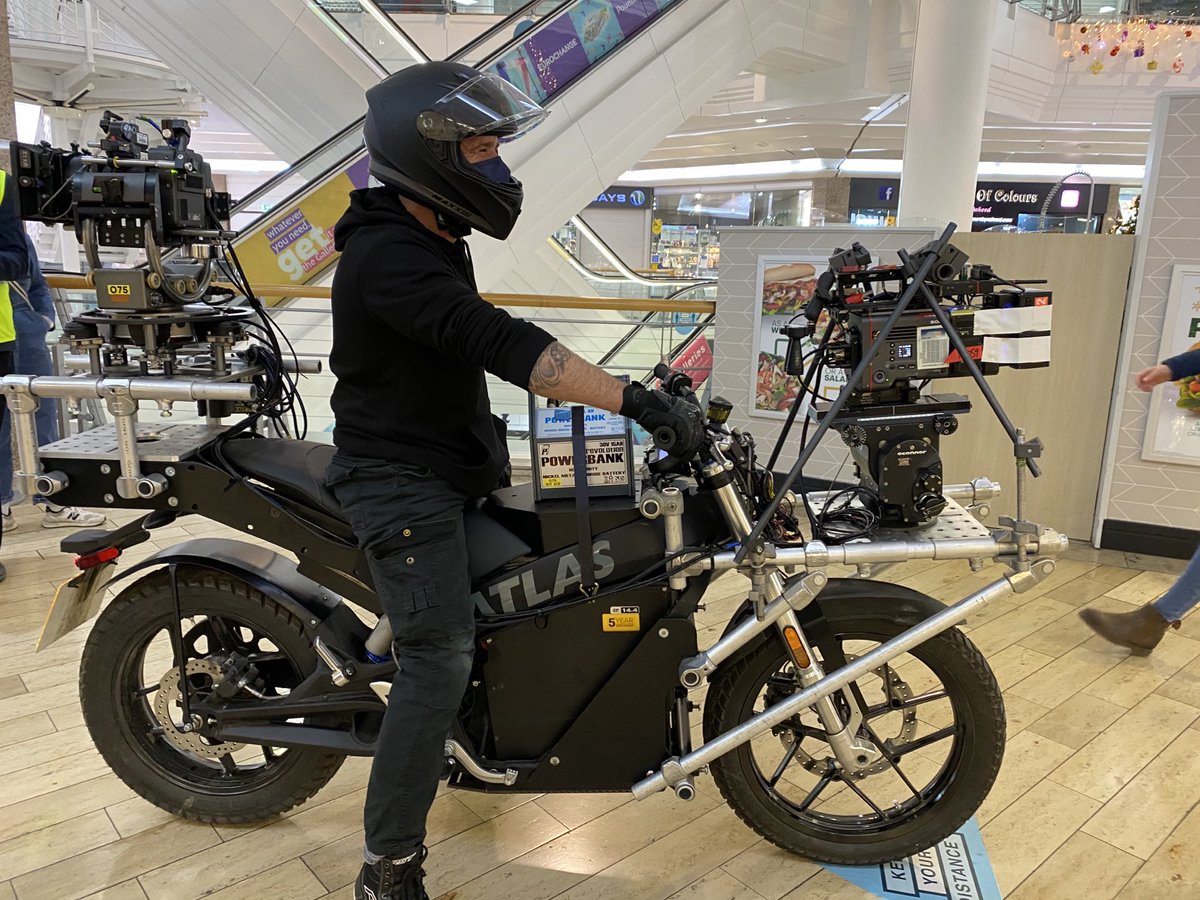 NickieSault's tweet image. After more than 20 years on set I thought I’d worked with everything you can attach a camera to... and then this turns up! How cool is this Zero E bike?? #TheOffenders #NightShoots #NeedMoreCoffee