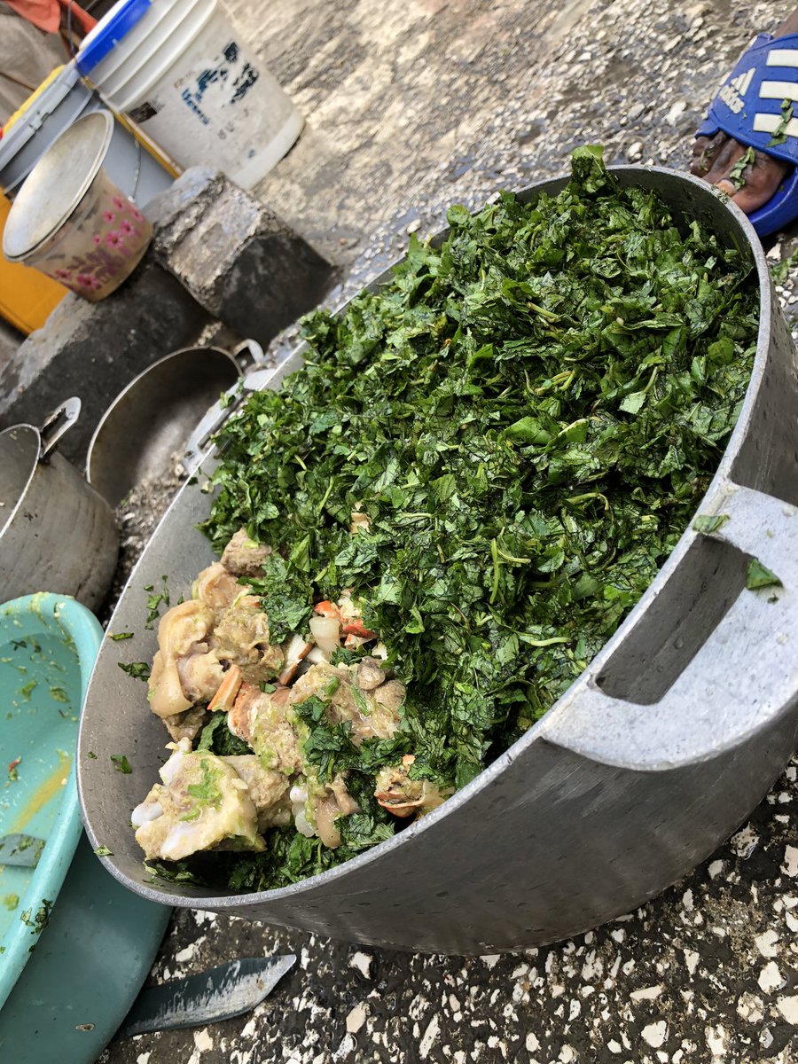 lalomizz's tweet photo. Gen lontan nan peyi a, nou pa renmen manje ansanm. Nou menm gwoup zanmi (etidyan, militan) nou deside manje, bwè ansanm chak lendi. Sa se twazyèm lendi nou depi n ap manje ansanm kidonk, si w anvi patisipe nan lalo a. Nou kapab DM ekip la pou n Manje ansanm.
MANJE KUIT PA GEN MÈT https://t.co/GkWXDNvK5t