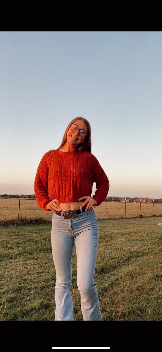 laurensimons_'s tweet photo. i took these awhile ago and never posted them on here so... here ya go😂🤠 https://t.co/ylomdmjQCz
