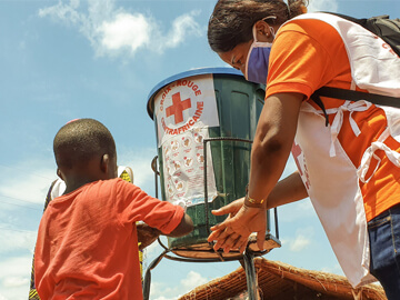 HelpNow15's tweet image. Whether you’re able to invest time or money – everyone has a role to play in the sustainable end of world hunger. When one person is trained, the ripple effect it catalyzes is far-reaching: to their children and spouses, to their neighbors and to the wider community.