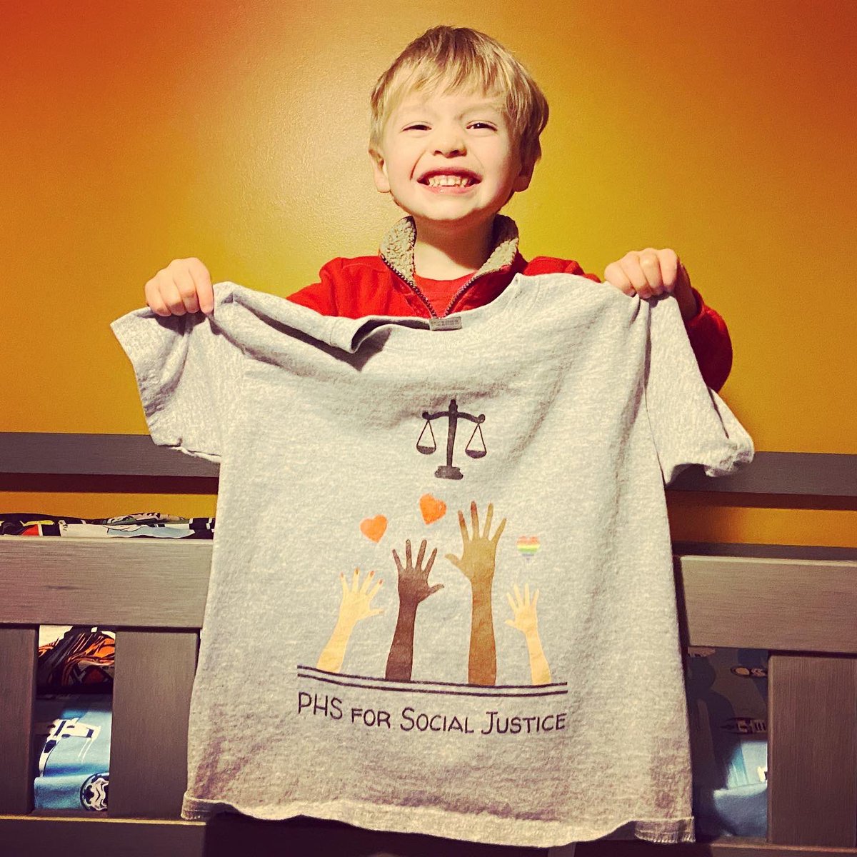 mrswazhere's tweet photo. Showing off his @sjc_phs tee and his bunk beds! #dashwaz #socialjustice #weareplainville https://t.co/7cE5tJiexb
