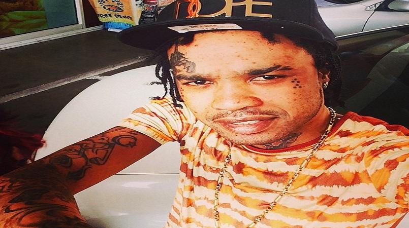 Tommy Lee Sparta reported held with illegal gun