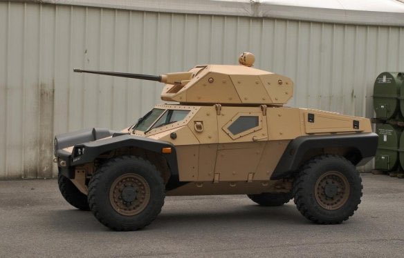 Minor_weapon_'s tweet photo. Panhard CRAB 
Cockerill CPWS無人砲塔を搭載し、25mmや30mmの機関砲などが搭載可能。装甲はIEDや14.5mm重機関銃に耐える。
https://t.co/gtQpxUPQ3Q