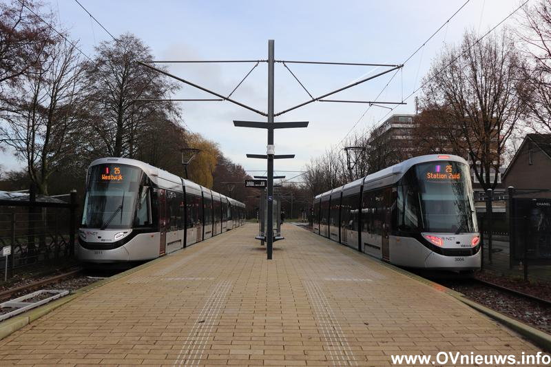 OVnieuwsINFO's tweet photo. Nu druk bezig met het uitzoeken en monteren van onze filmbeelden over de Amstelveenlijn.

Hebben jullie onze fotoreportage over de officiele opening al bekeken?

==> https://t.co/cIJ9DzGAPV

Tags: #lijn25iser #Amstelveenlijn #GVB #Amstelveen #Amsterdam #15G #15Gtram  #OVnieuws https://t.co/fwkVcpo7Ye