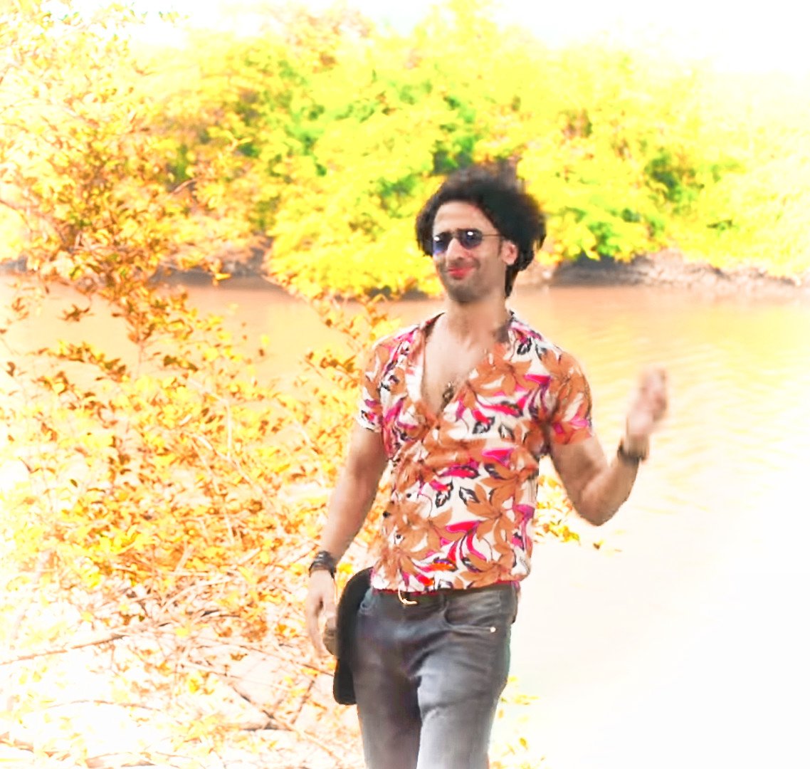 The orange one... Santara.. @Shaheer_S  #ShaheerSheikh  #ShaheerInJeTuNaBulawe  #JeTuNaBulawe Link 