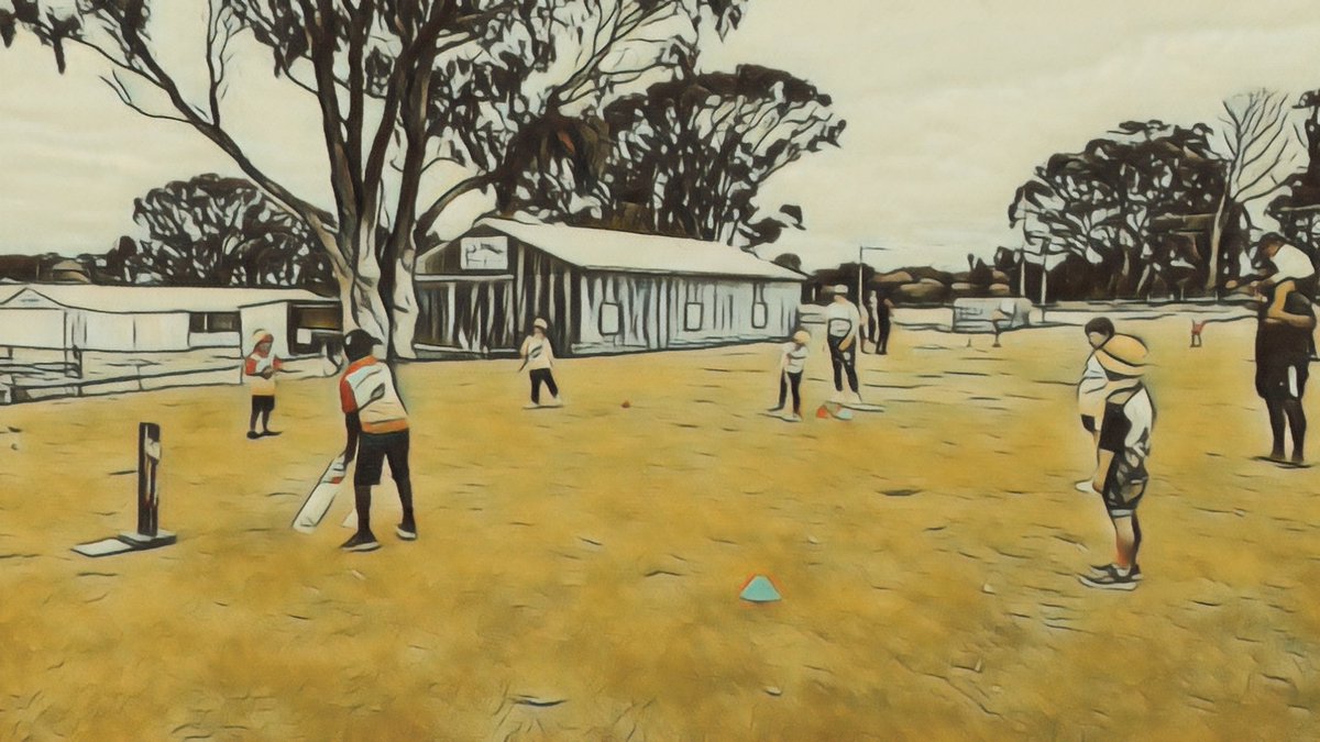prosser_s's tweet photo. Last cricket for my youngest for the year. She got two awards this season and is improving. They all still find it difficult to listen and to concentrate! 
#Esperance 
#ThisIsWA 
#MasterBlasters https://t.co/cCXgYIuboK