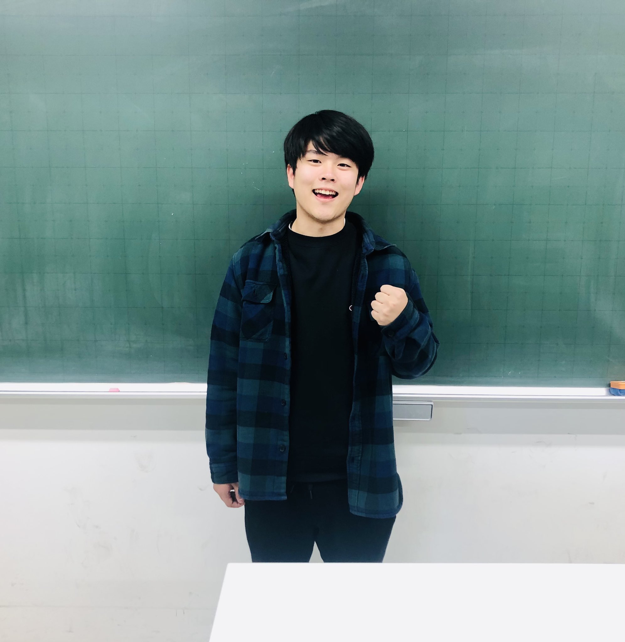 高知情報ビジネス フード専門学校 公式 難関の公務員試験に最終合格 コロナに負けるな 法務省専門職員 法務教官 に最終合格ヽ 溝渕 開功 高知商業高校 出身 公務員学科 2年 内定先 法務省専門職員 職種 法務