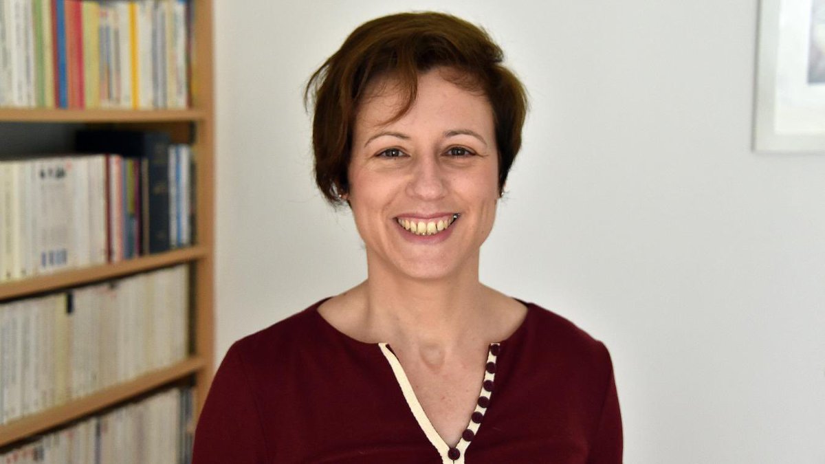 Tristesse immense. Brillante, précise et tellement drôle, elle parlait tout avec finesse : l’UE, beaucoup, la France, bien sûr et son cancer...aussi. Tu vas tellement nous manquer <a href="/CoralieDelaume/">Coralie Delaume</a> 💔