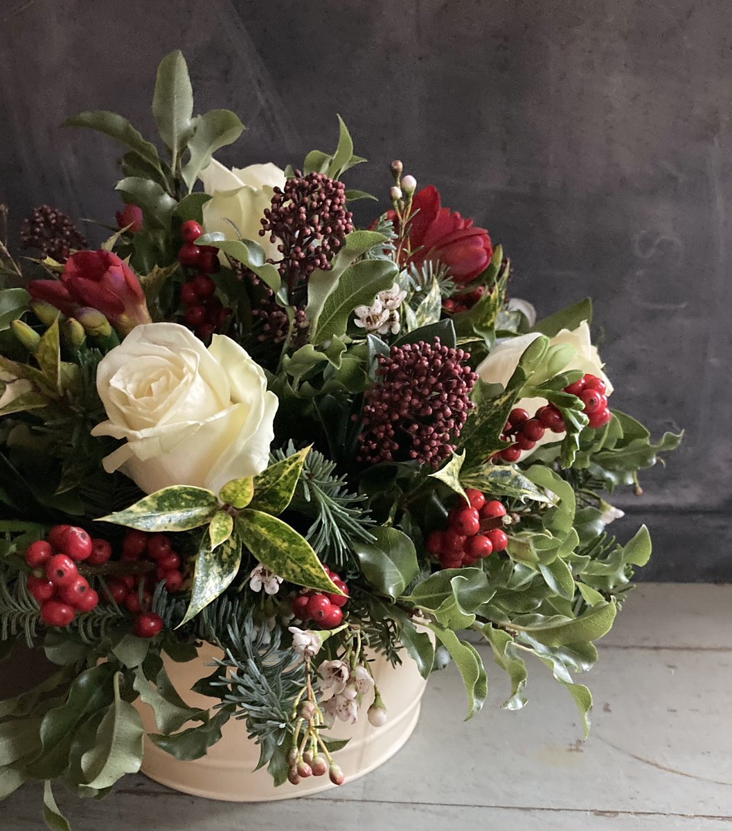 chewflorist's tweet photo. There’s still time to order a Floral Gift arrangement. Today is the last day- and everything else is sold out,
so be quick! #christmasflowers #tablecentres #chewvalley #flowershop https://t.co/RzjnfbwPGn