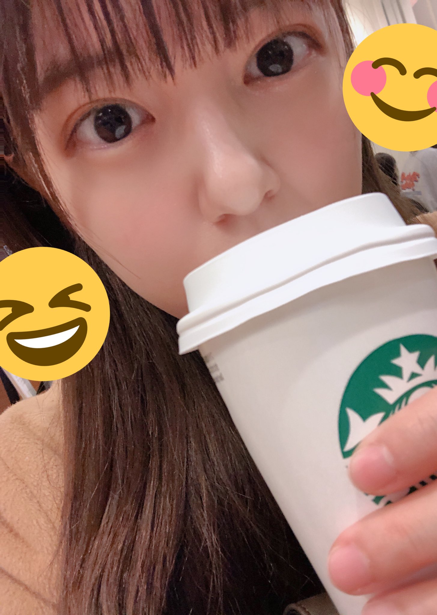 立花 彩希帆 スタバの抹茶 抹茶ホワイトチョコレートのフラペチーノとホットを飲んだよ どっちも味がしっかりして美味しかった 写真が真顔なのはあちちってなって慎重に飲んでるからです スタバ スタバ新作 立花 彩希帆 スタバの抹茶 抹茶ホワイトチョコレートのフラペチーノとホットを飲んだよ どっちも味がしっかりして美味しかった 写真が真顔なのはあちちってなって慎重に飲んでるからです スタバ スタバ新作