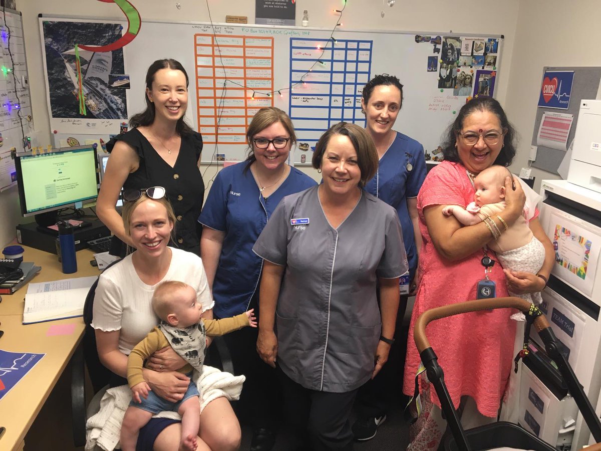 Awesome visitors today. Next generation of researchers?? #CVICUResearchfamily <a href="/keriannecowdrey/">Keri-Anne Cowdery</a> <a href="/RachaelParke/">A Prof Rachael Parke 💙</a> <a href="/AucklandCVICU/">CVICU 💙</a> @girliecrew