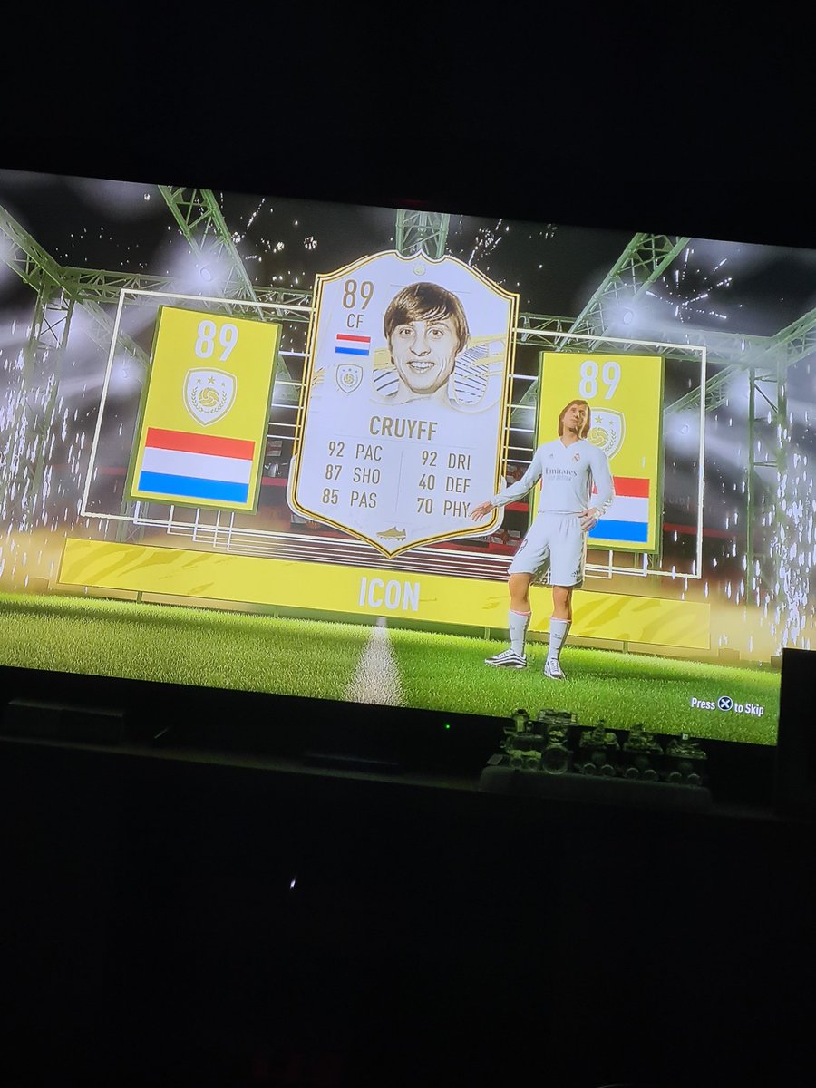 AndyProu's tweet image. Happy days , saved up 50k pack and my base icon 🙃🙃 @the_pieface  it's clump from twitch.  🤙🤙