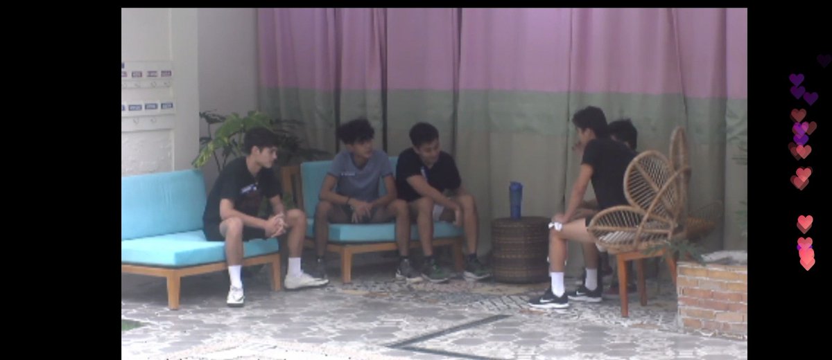 ChicoNation_'s tweet photo. Kobie, kyron, Chico, Russu and Liofer. Chikahan muna bago simulan ang practice para sa weekly task #PBBLivestream #PBBConnect1stWEEKLYtask https://t.co/7aZCvyStOy