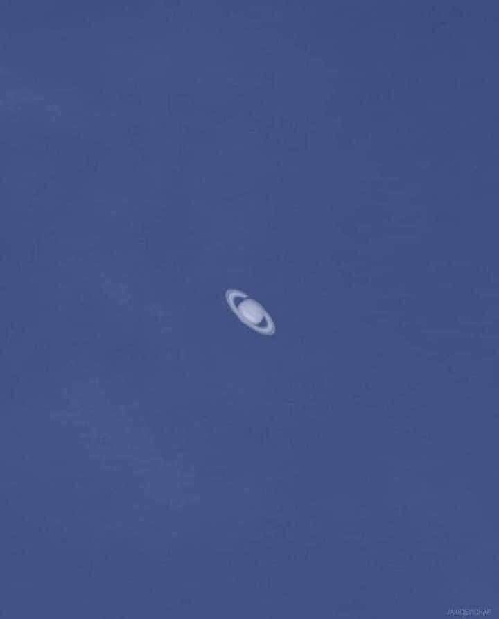 OrgPhysics's tweet photo. Wow.   What!!!!   
Saturn and Jupiter in daylight. 🪐 Taken with camera nikon d 5200 + celestron telescope 114 😍 📸 Dean H. https://t.co/CPVUiOJoYa