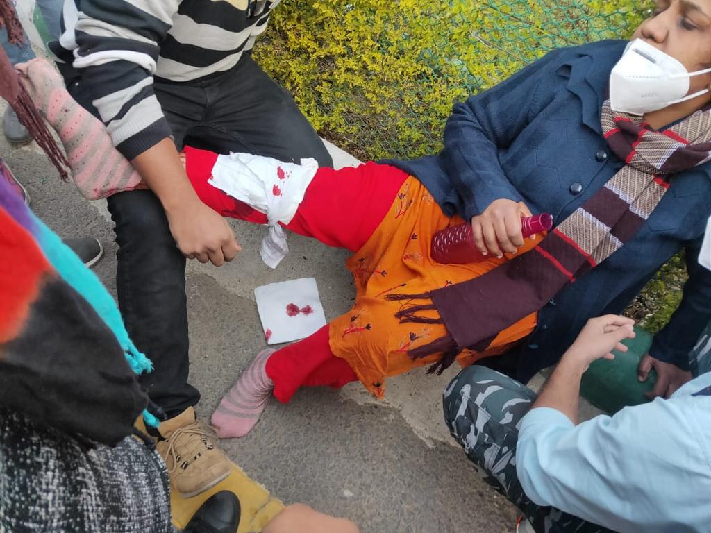 nsgunionaiims's tweet photo. This is not the treatment we deserved to be. 
@PMOIndia @drharshvardhan @Ministryofhealh @DelhiPolice https://t.co/xKdOkoxUMz