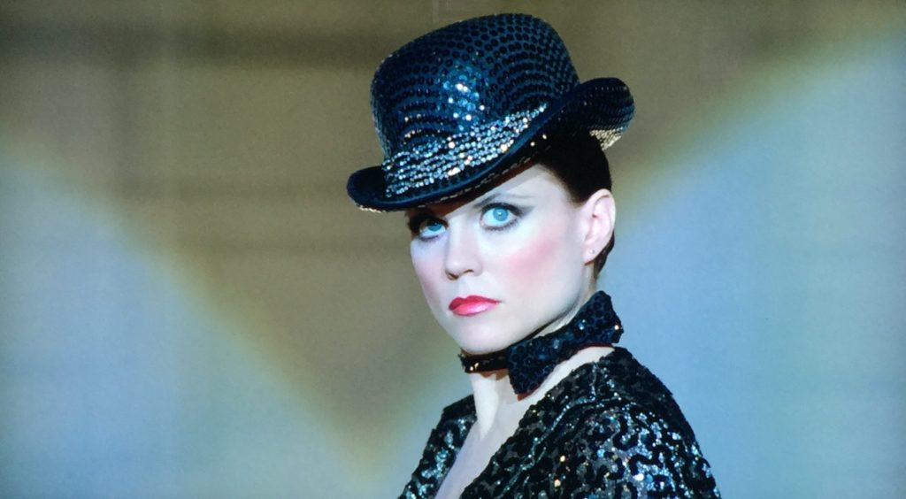 faustianovich's tweet photo. Adiós a la maravillosa Ann Reinking, estrella del musical (CHICAGO, SWEET CHARITY...) como actriz y coreógrafa. Casi no hizo cine (MOVIE MOVIE, de Stanley Donen, MICKIE Y MAUDE, de Blake Edwards, ANNIE, de John Huston, y ALL THAT JAZZ, de su amado Bob Fosse.
Descanse en paz. https://t.co/ztFPavSRDp
