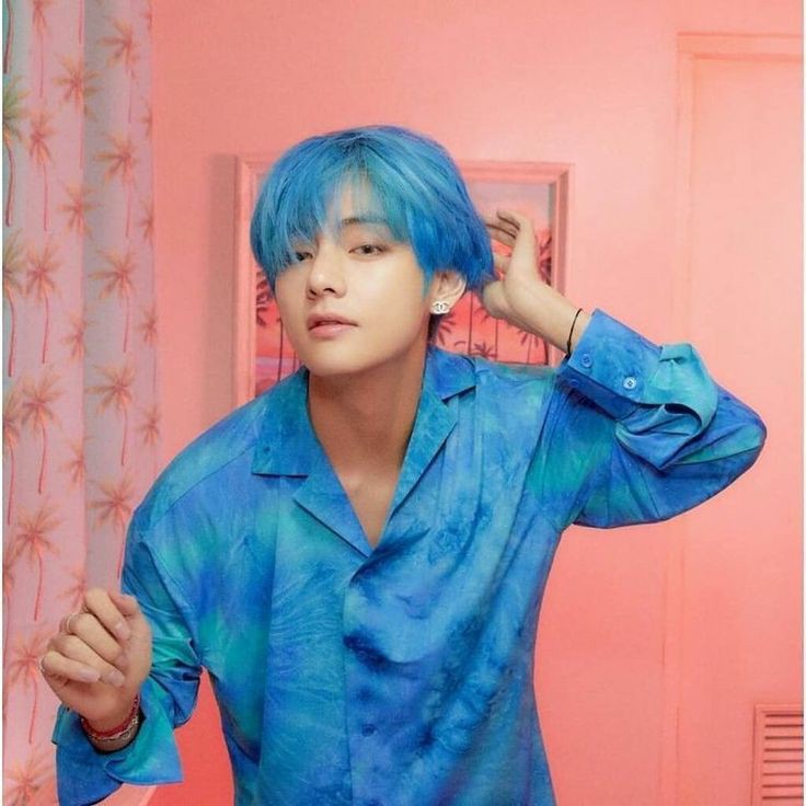 Taehyung in blue hairs — a dominating thread