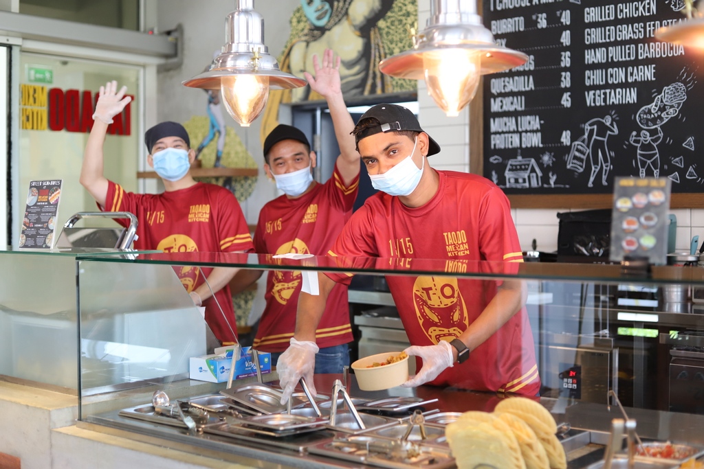 IT'S AED15 BURRITO DAY! 😎⁠
⁠
Visit your nearest #Taqado TODAY, order a burrito from our special burrito menu, and pay just AED15 for it!⁠