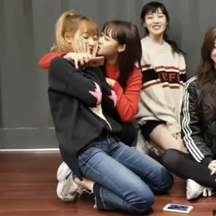 tiny__sei's tweet image. smol girl ,, get kiss !!
#WEKIMEKI #위키미키 #SEI #세이