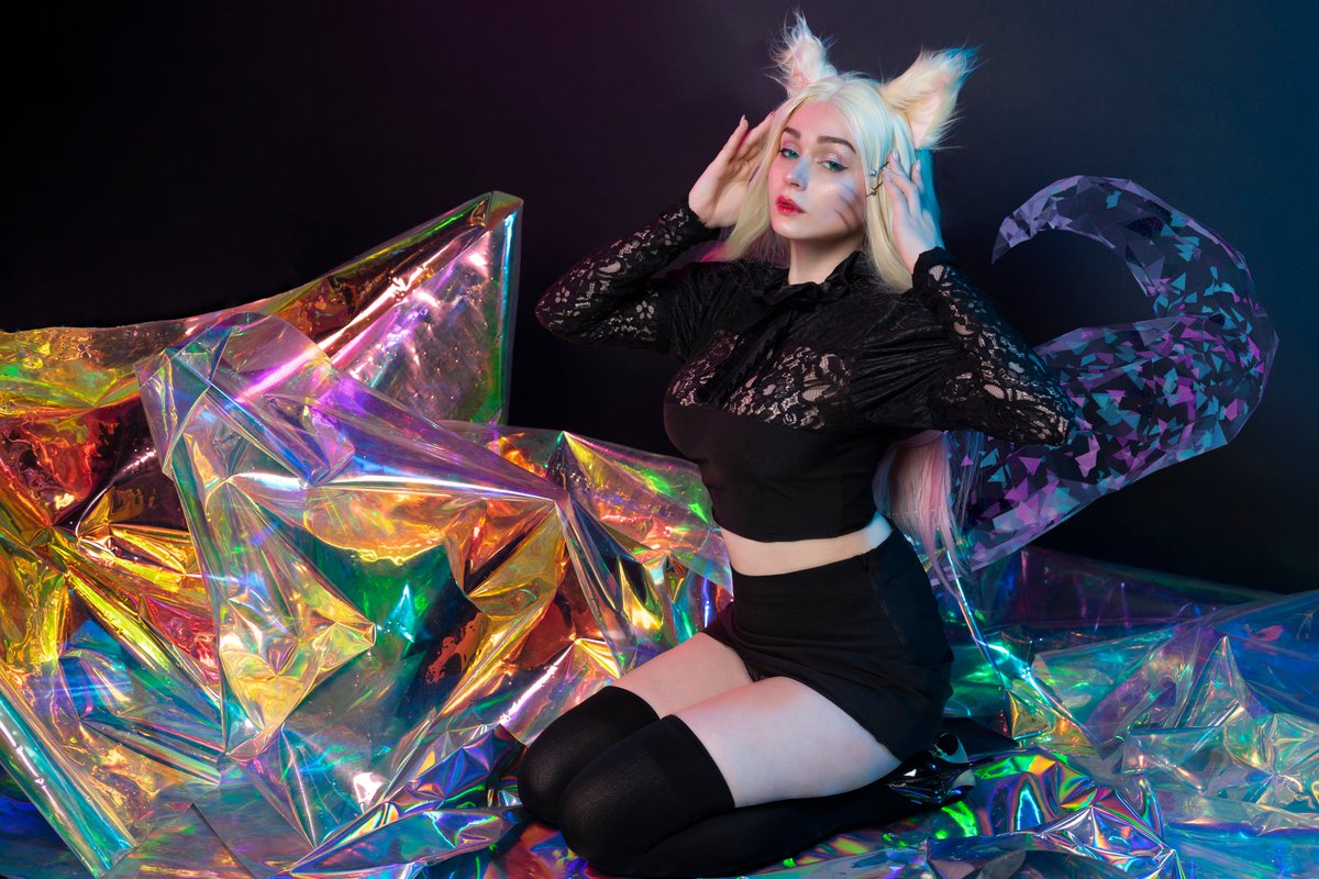 Ahri has a birthday today! 🎉 Happy B-day, my dear kitsune-san! 💕 https://t.co/bdGo5jZyk6