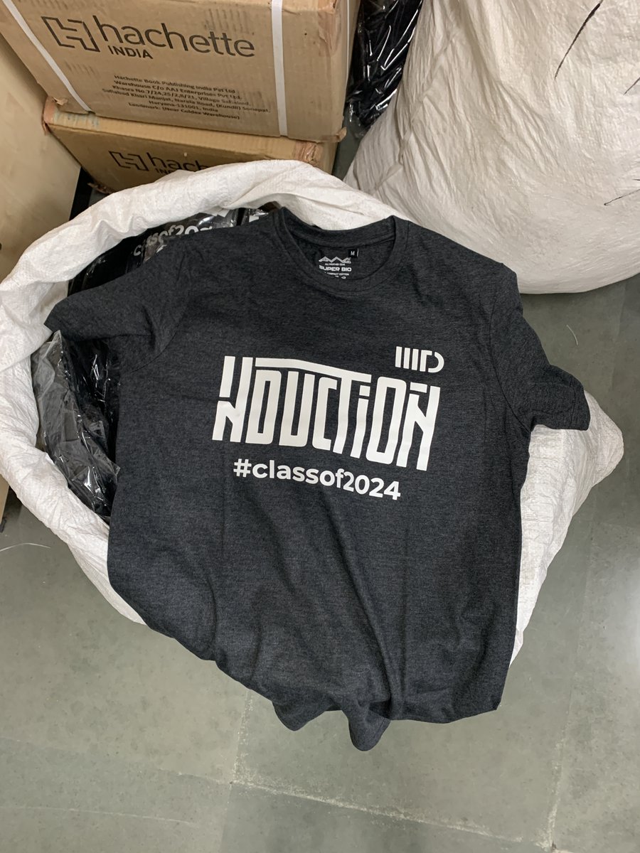 ponguru's tweet image. 605 #tshirts for incoming #Classsof2024 students!! #Virtual #Induction2020 #DeanGiri #CreatingMemoriesatIIITD