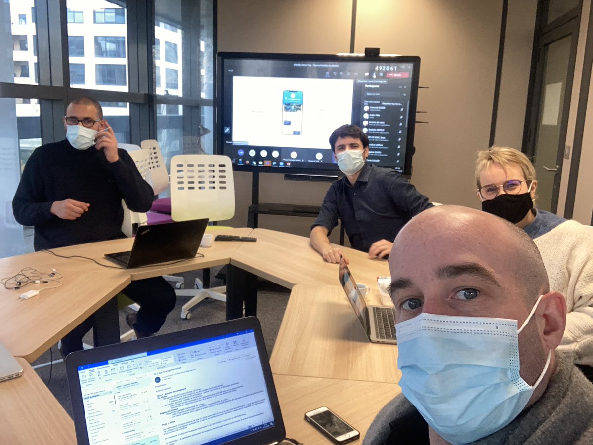 👥L’équipe #NeomaMobilityAccelerator est réunie pour ses deux jours de BootCamp 
On commence avec notre Démo Day online !
Au programme : Pitch de nos startups, #businessmeeting... Une matinée rencontre entre nos #startups accélérées et grands #investisseurs !