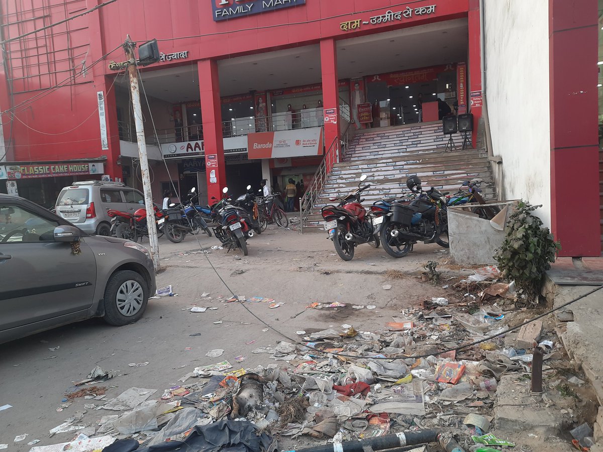 Anmolverma2318's tweet photo. @1indfamilymart this is the condition of 1India family mart store at Akharaghat Muzaffarpur-842001
A dog is lying dead in front of the store and no concern being taken by them also garbage being thrown in front of the store itself,
No means of hygiene or cleanliness.
@1indiamart https://t.co/y4sm0XPGtI