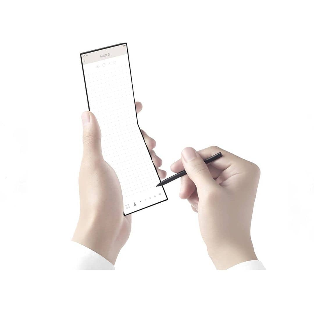 GN4k_p's tweet photo. Oppo has teased a multi-fold phone concept that has been made in collaboration with a Japanese design studio called 'Nendo'.
.
The concept folds 3 times with a one-thumb operation.
.
#Oppo #triplefold #oppoxnendo #multifold #tech #futuretech #concept https://t.co/qyyUpY5e63