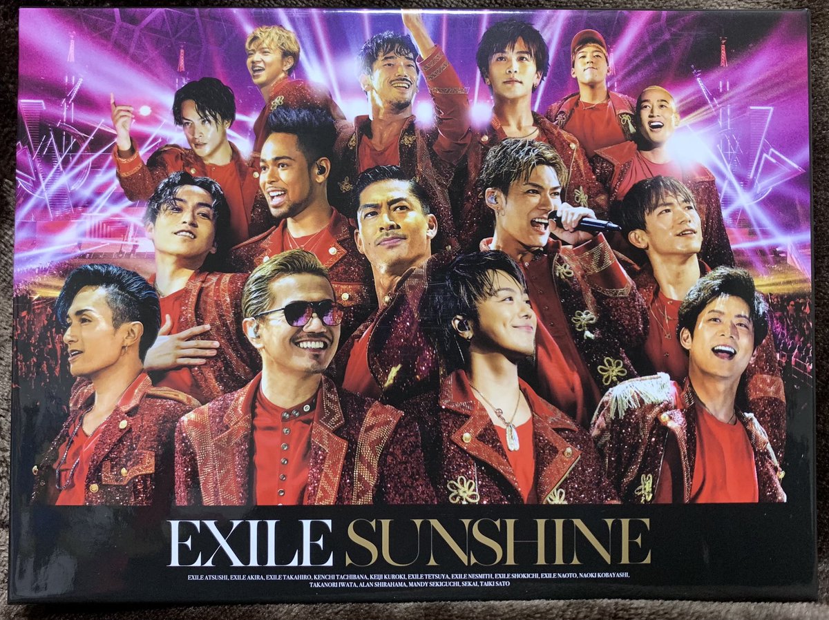 __0o_Mii_o0__'s tweet photo. 届いたあ♡
さっそく
観てるけど
自分が
参戦した日が
DVDに
なったのと
そしてこれを
観ると
あの時の事が
蘇るのと
ATSUSHIが
これで最後
だったのかと
思うと
泣ける、、泣
#EXILEPERFECTLIVE
#EXILESUNSHINE
#ATSUSHI最後のLIVE
#LIVEDVD
@EXILE_Staff
@T_IWATA_EX_3JSB
@__EXILE_ATSUSHI https://t.co/5b57dd1uFx