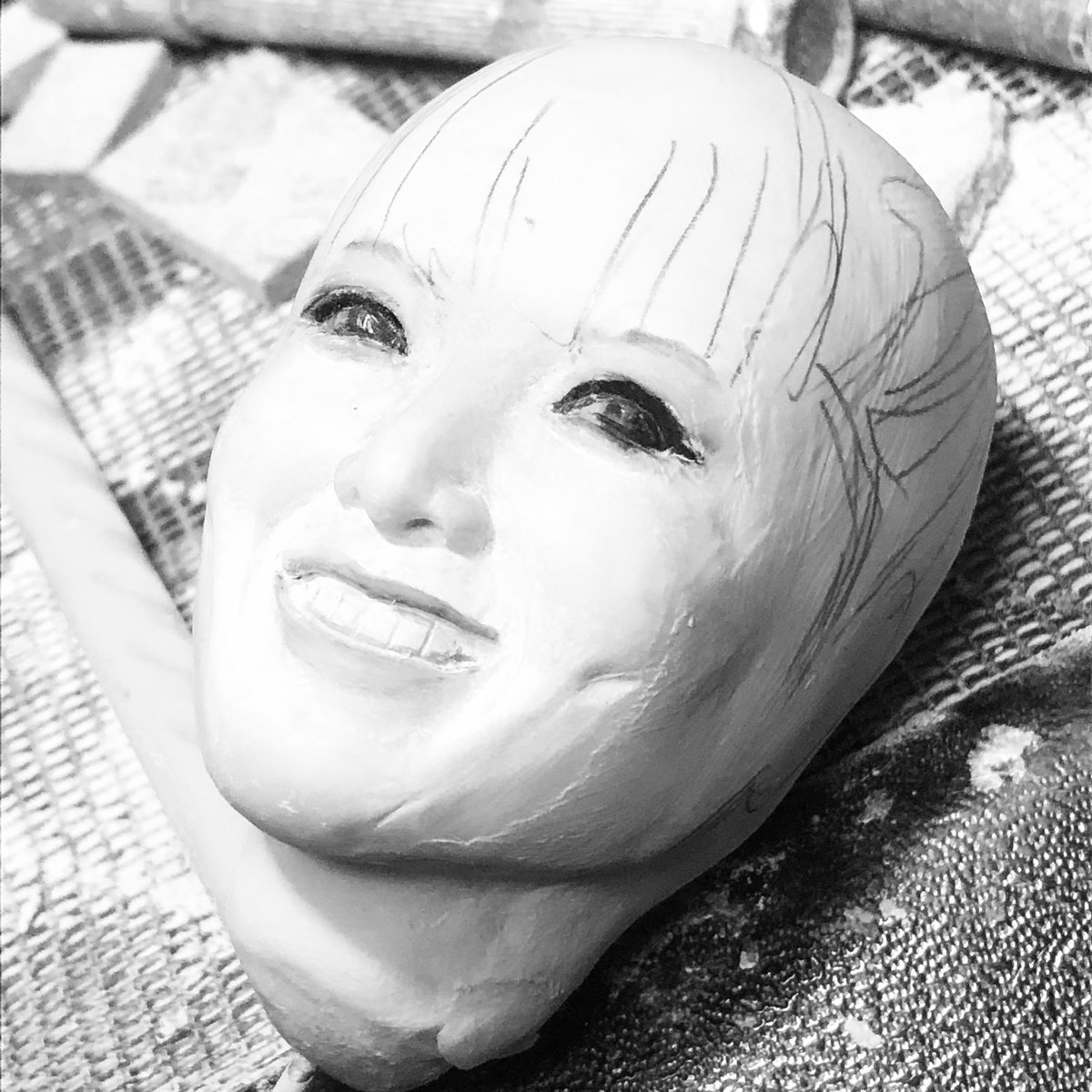 マーチン角屋 Auf Twitter 1 3スケールのモアちゃんの顔を作ってるんですが 流石にカラーでお見せするにはまだ早い 現物は坊主にした 岡本夏生っぽい マーチン角屋 Auf Twitter 1 3スケールのモアちゃんの顔を作ってるんですが 流石にカラーでお見せするにはまだ早い 現物は坊主にした 岡本夏生っぽい