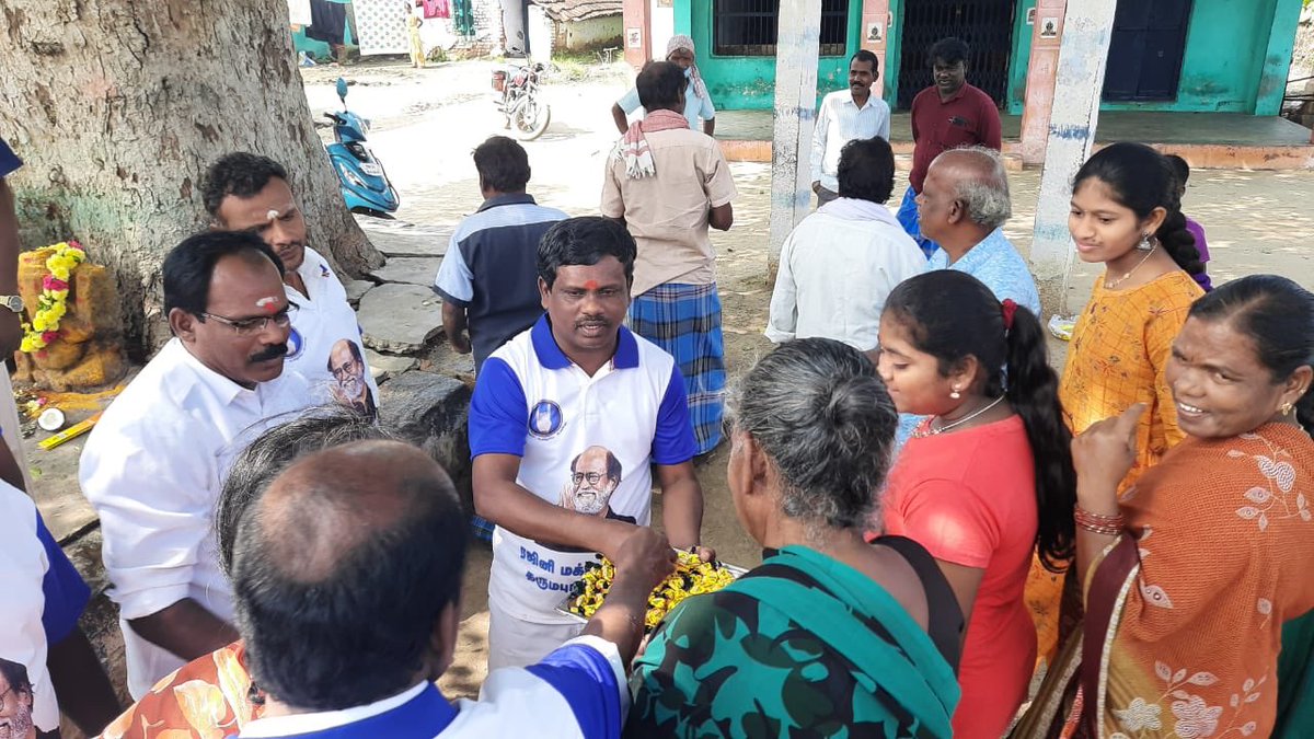 RmmDharmapuri's tweet photo. 🤘 தருமபுரி மாவட்டத்தில் தலைவர் அவர்களின் பிறந்தநாள் கொண்டாட்டங்கள் 🤘
#HappyBirthdayThalaivaa  @RMMforthePeople https://t.co/D0hHW5rD9N
