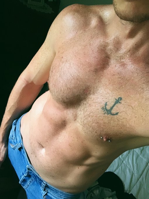 1 pic. First post ??? #newbie #gay #onlyFans #gayboy https://t.co/OyJjrnLUTQ