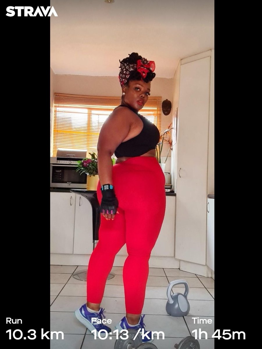 Mihlali_Gqada's tweet photo. Hectic Monday BUT no excuses, wake up and RUN #FetchYourBody2020 #ChuuuMaRadebe #ASlowChubbyRunner #ChubbyGirlsWithAbs #IAmARunner #MorningGlory #PrayerTime #DONE&DUSTED https://t.co/SDOzuGqpWA