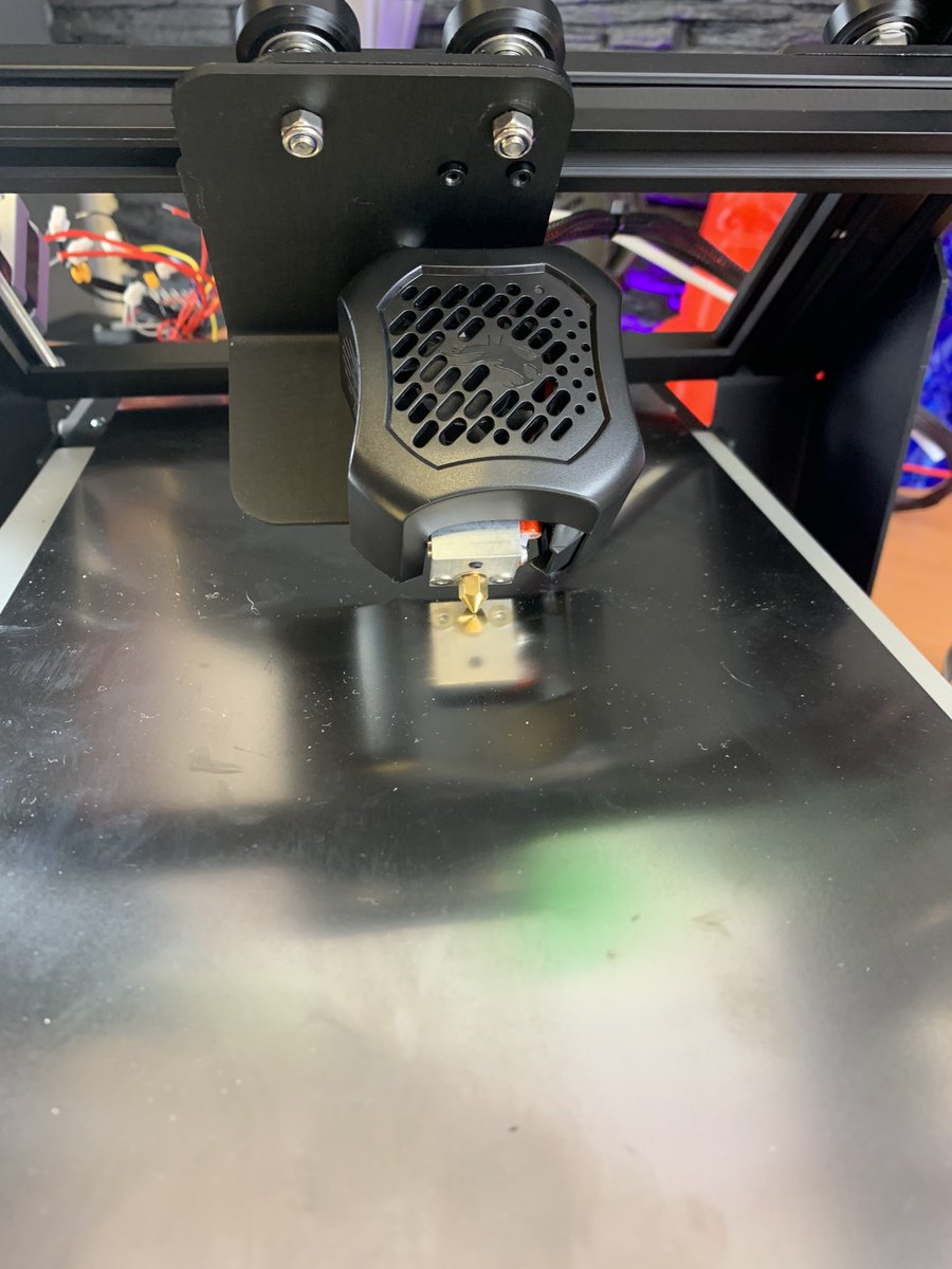 innovaland3d's tweet photo. Ender 3 V2 con eje infinito. Preparada para imprimir a 45 grados.
.
.
.
#robotfactory #infinite3dprinter #innovaland #ender3 #ender3v2 #creality #3dvip #3dfilamento #innovaland3d #impresion3d #3dprint #3dprinting https://t.co/QqbwHNIcC8