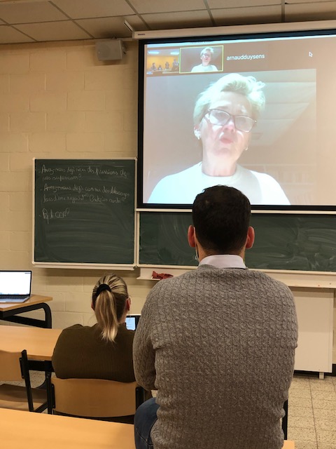 mariepierre53's tweet photo. #IFAPME #Liège cours de techniques de négociation avec @MDSimonet : Négocier en tant que femme/avocate/directrice du Port autonome/Ministre et Députée. Grâce à #zoom  l'expérience vécue s'invite dans les cours en présentiel. https://t.co/7bQ42tWBFw
