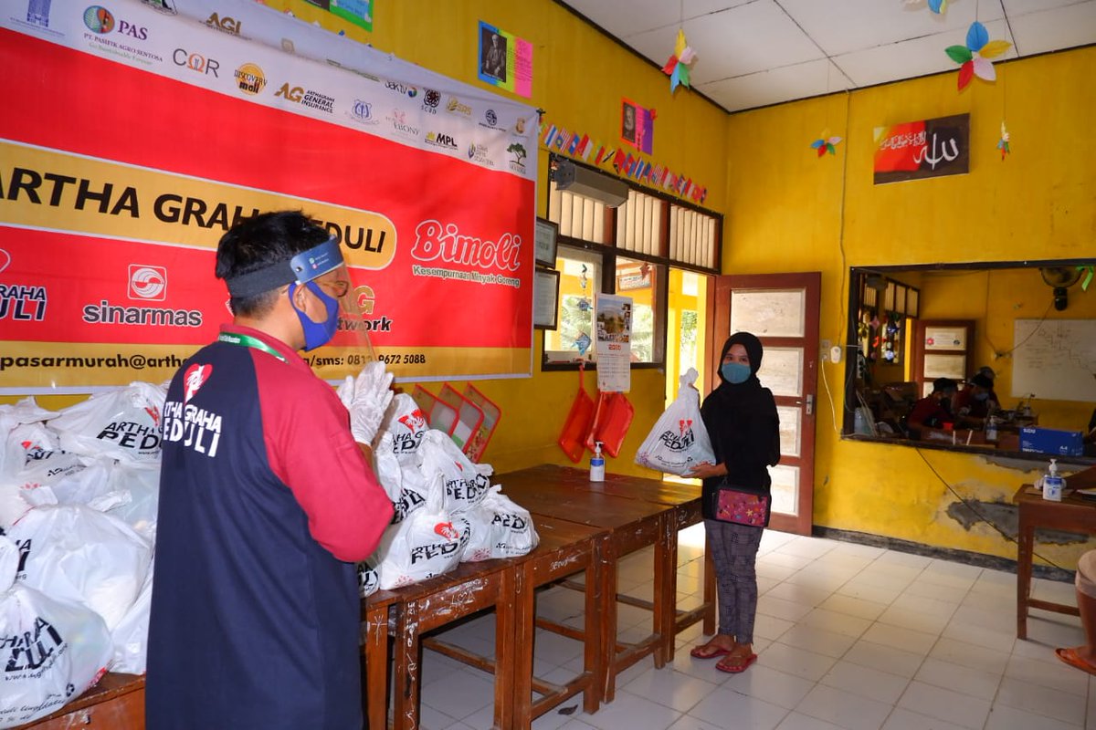 Fi2a777's tweet photo. AGP Pasmur hari ini 15 Des 2020
#agpedulisesama #arthagrahapeduli #cssragp2020 #kiosAGP #pasarmurahAGP #bimoli #indomie #AGPpasarmurah https://t.co/B6xvUvTCmX