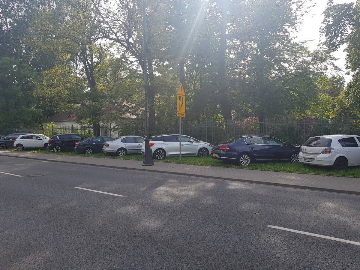 Energetyka swoją drogą. Transformacja czeka nas wielka, ale co powiecie na skalę wyzwania, jaką jest redukcja emisji w transporcie o ok. 16% do 2030, biorąc pod uwagę, że w latach 2005-2017 emisje wzrosły o 76%?