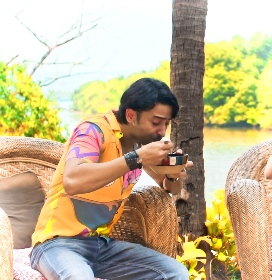 Yellow ~  @Shaheer_S  #ShaheerSheikh  #ShaheerInJeTuNaBulawe  #JeTuNaBulawe Link 