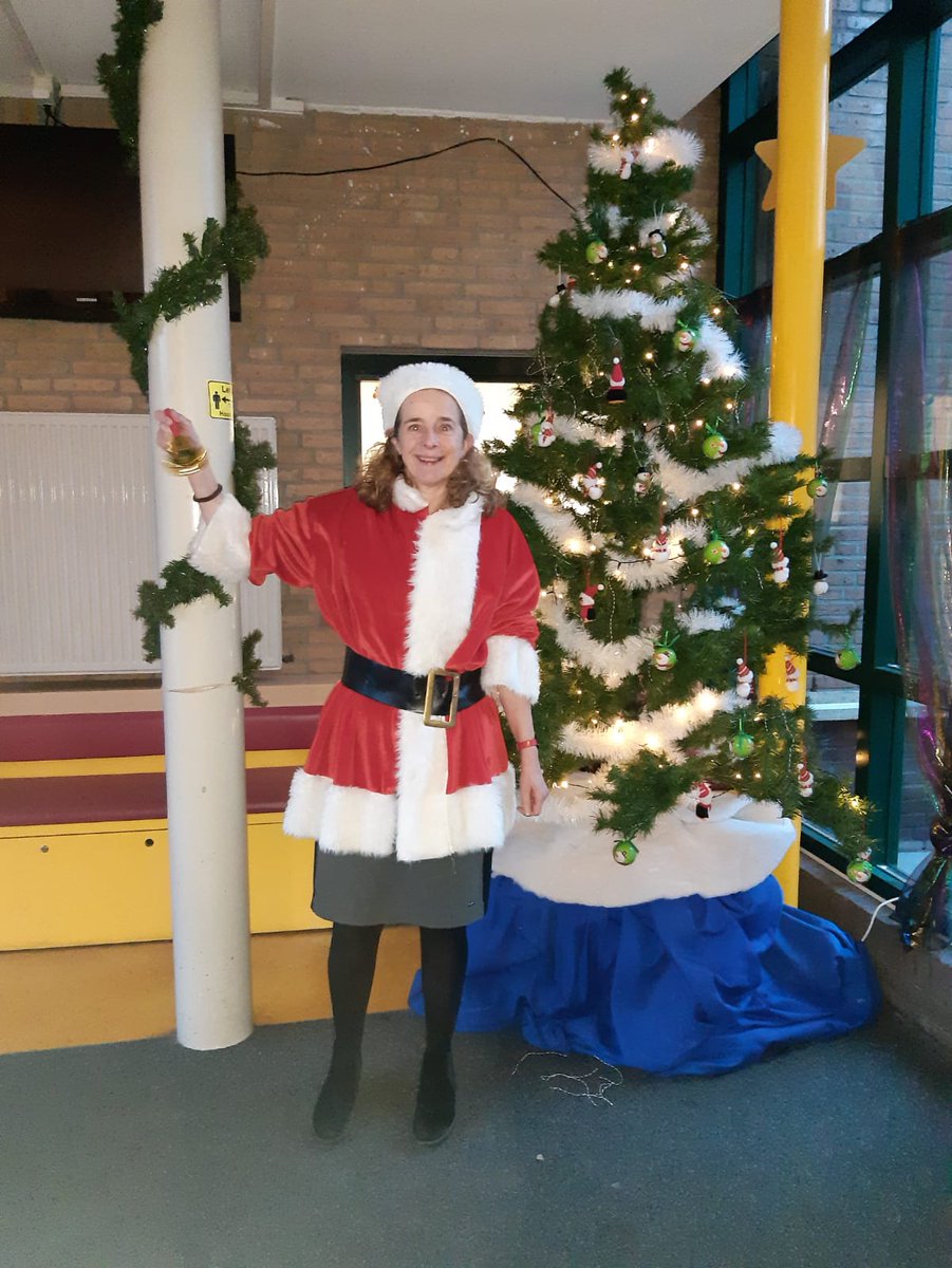 Niet verwacht: nu al de laatste schooldag.  Gelukkig maken we er op de Van Ostadeschool nog een klein feestje van. En na de vakantie zien we elkaar online!  Blijf gezond, houd de zaag scherp en we gaan iedereen verschrikkelijk missen.