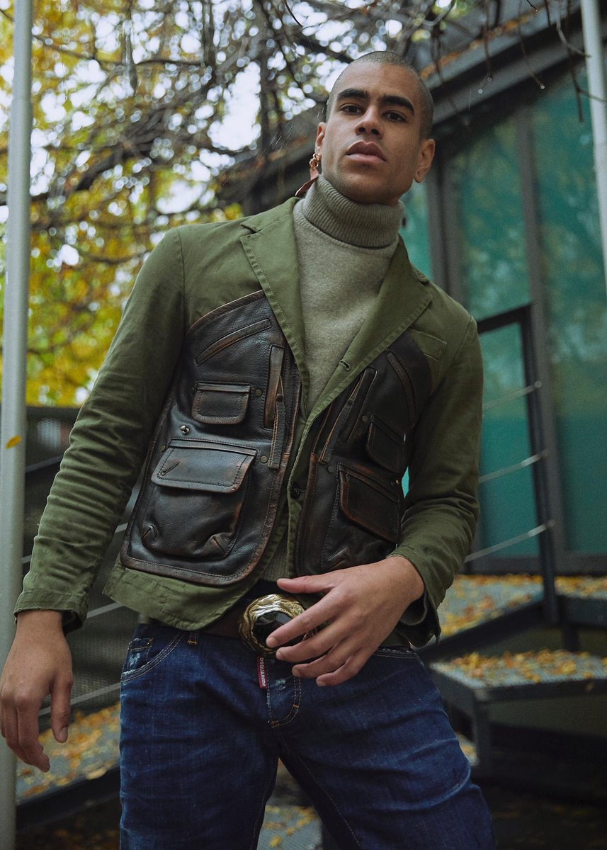 Dsquared2's tweet photo. D2Holidays: “Just checking in with Zoomthashit” - Check out the Conversation with our #D2Friends https://t.co/tQkGaEyUJB https://t.co/O6SXtzqnyb