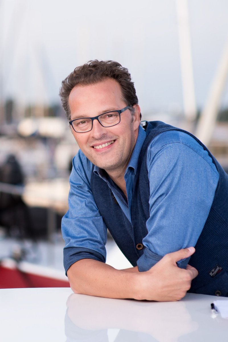 Een nieuwe klus voor <a href="/JeroenLatijn/">Jeroen Latijnhouwers</a>. Hij gaat het middagprogramma presenteren op <a href="/rtvutrecht/">RTV Utrecht</a>   rfrk.nl/2WjzS6V