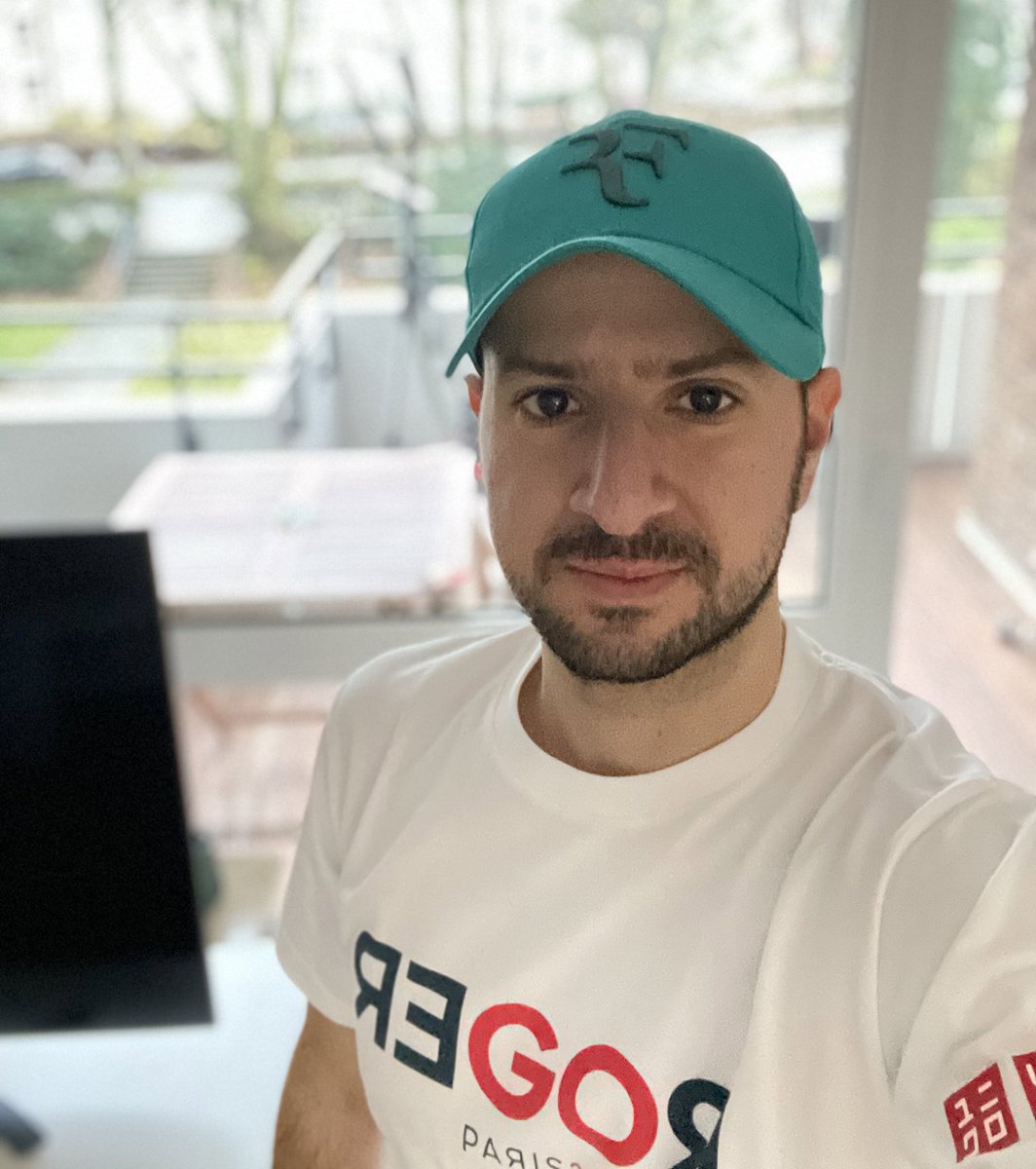 anilarasli's tweet image. Roger artık geri gelebilir #RF #Uniqlo #GoRoger