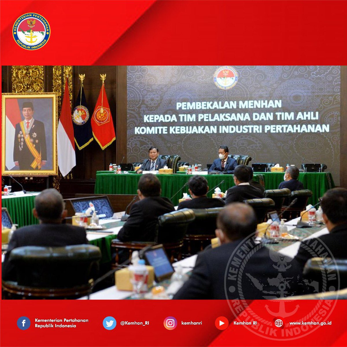 Kemhan_RI's tweet photo. Jakarta - Menteri Pertahanan Prabowo Subianto selaku Ketua Harian Komite Kebijakan Industri Pertahanan (KKIP) memimpin Upacara Pengambilan Sumpah dan Pelantikan Pejabat Tim Pelaksana dan Tim Ahli KKIP. https://t.co/XRqyRtcb0p
