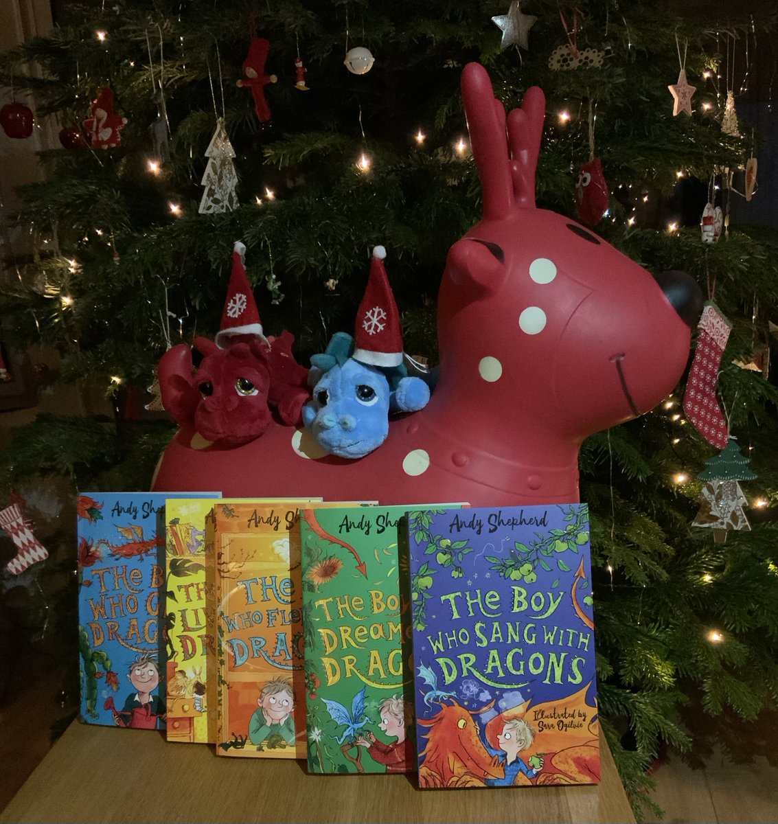 andyjshepherd's tweet image. So excited to get my copies of #TheBoyWhoSangWithDragons

My rainbow of dragons is finally complete!🌈🐉♥️

To celebrate I’ll sign &amp;amp; stamp one of my author copies to give away &amp;amp; I'll post it to arrive in time for Xmas (2wks before release!) 

Just follow &amp;amp; RT Closes 19/12 UK only