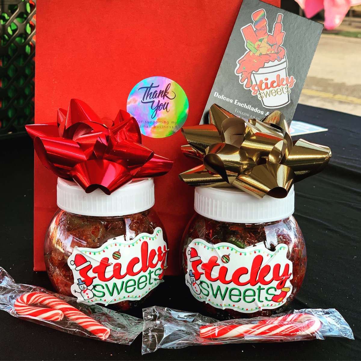 StickySweetsHTX's tweet photo. Holiday Ornaments! 2 for $10! Or $6 each. These can be filled with candy or our drips! Dm to place an order 🥰 #houston #chamoygummies #chamoycandy #chamoyrimdip #HoustonTX #htown #htx https://t.co/OznOmjd2ij