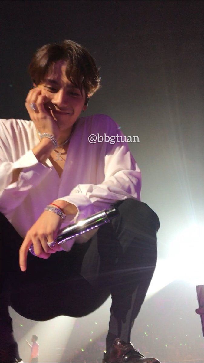 this is how jackson wang looks like in real life: a very devastating thread  @JacksonWang852  @GOT7Official  #GOT7  